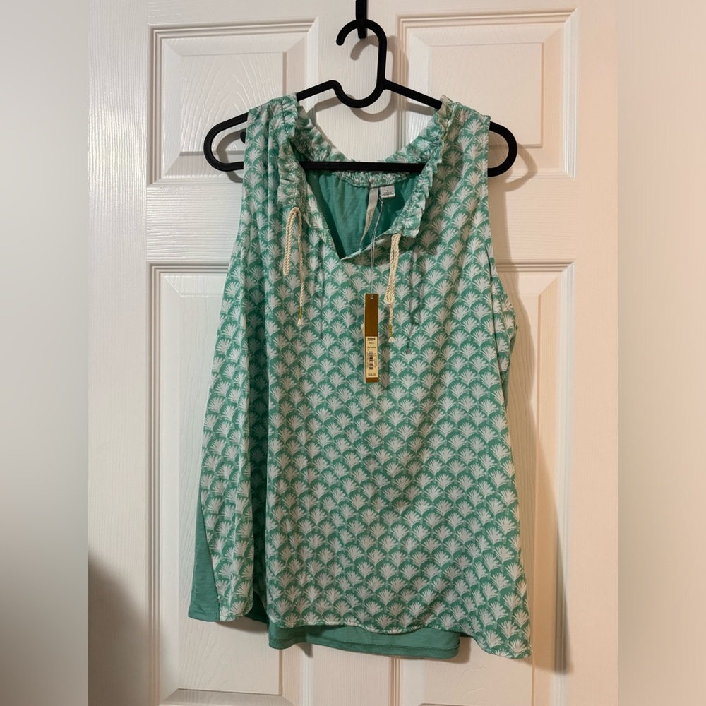 LC Lauren Conrad Mint Green Patterned Sleeveless Top